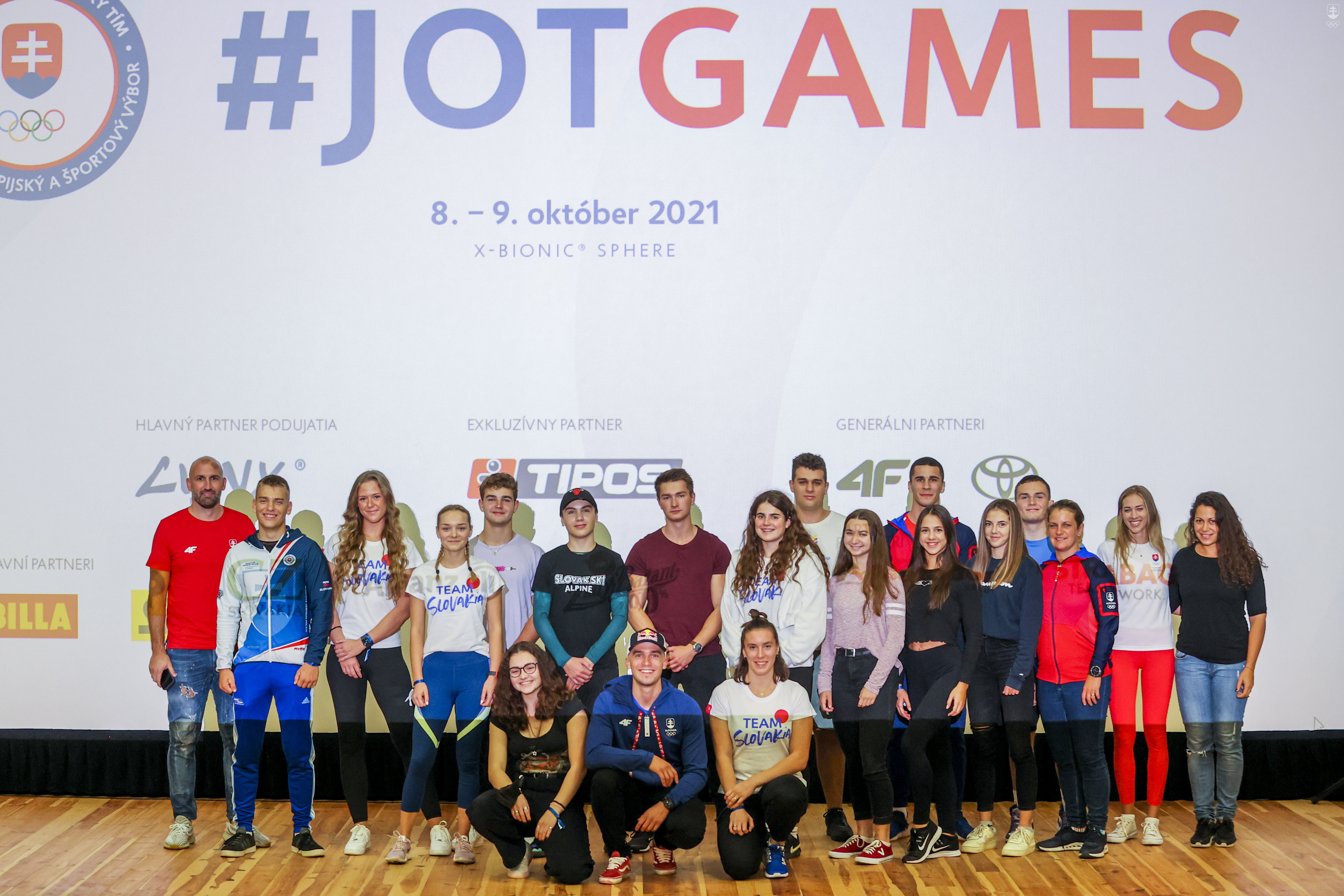 Účastníci #JOTGAMES spoločne s olympionikmi po diskusii Splnený sen.