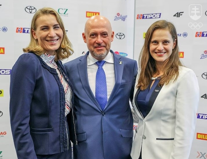 Znovu zvolený prezident SOŠV Anton Siekel sa v novom výkonnom výbore bude môcť aj o dve hviezdne športovkyne - bývalú biatlonistku Anastasiu Kuzminovú a stále aktívnu strelkyňu Danku Bartekovú.