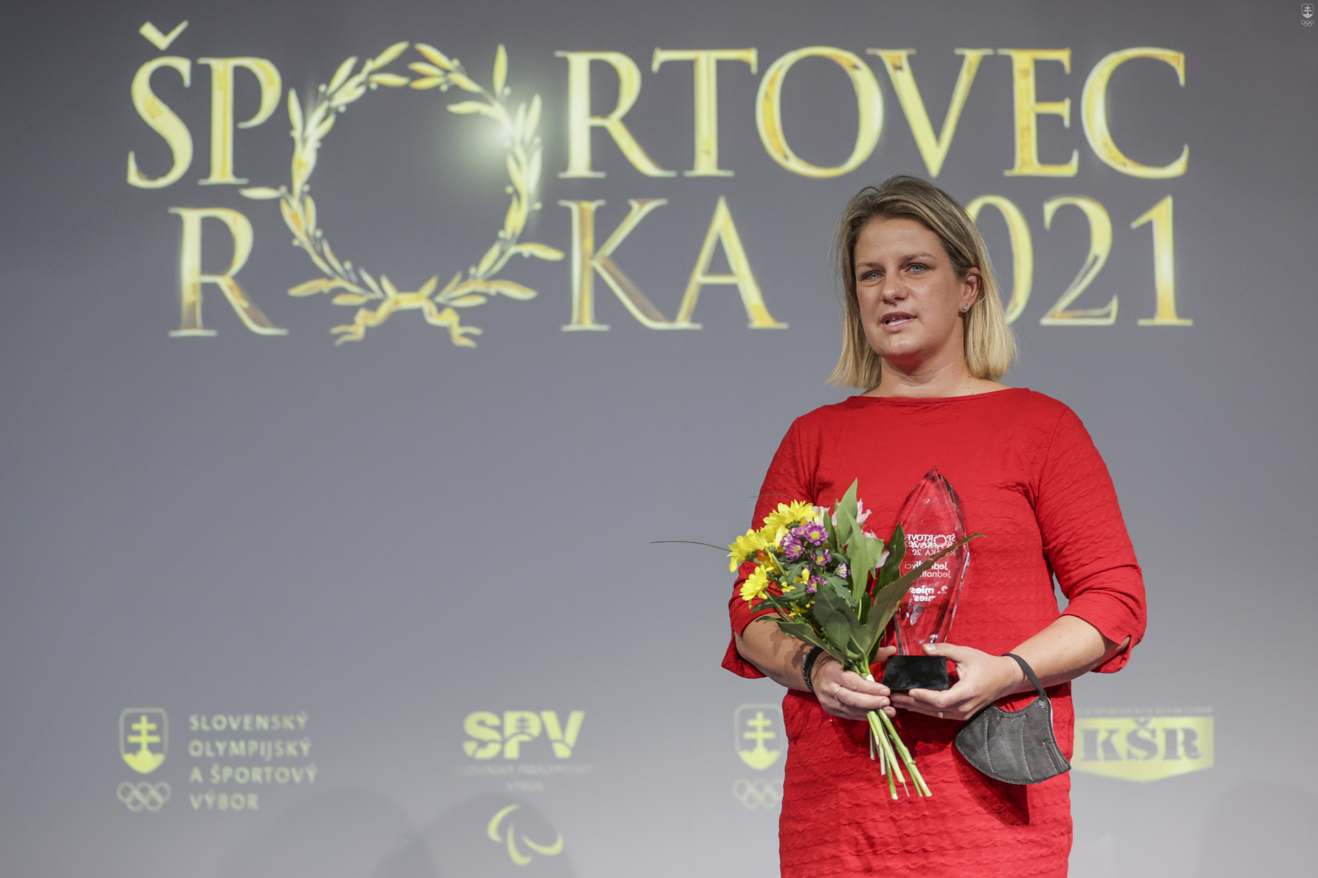 Zuzana Rehák Štefečeková počas vyhlásenia výsledkov ankety Športovec roka