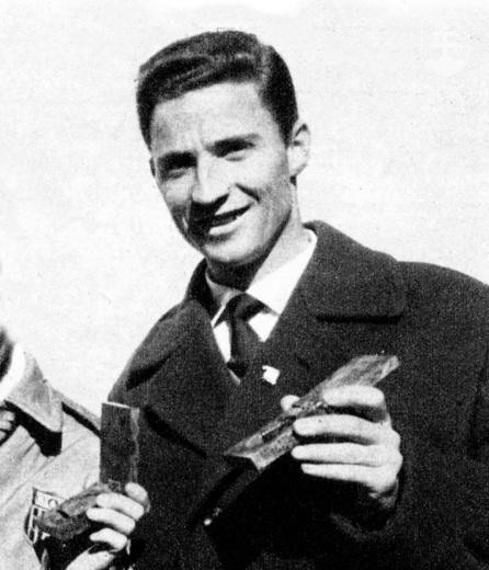 Krasokorčuliar Karol Divín so striebrom zo ZOH 1960.