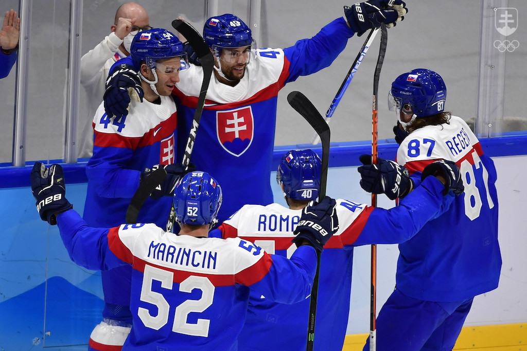 Radosť slovenských hokejistov v zápase o 3. miesto na olympijskom turnaji v Pekingu