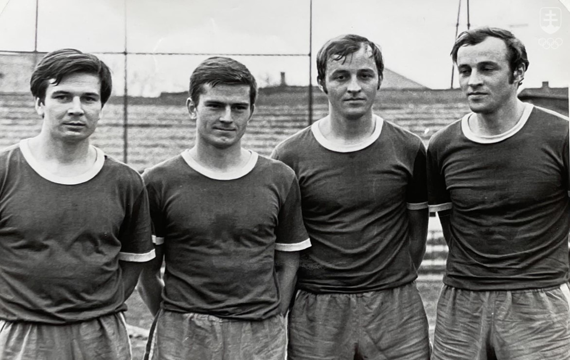 Dve bratské dvojice v drese Tatrana Prešov: zľava – Rudolf Horváth (majster sveta 1967), Marián Horváth, Jozef Lukošík, Andrej Lukošík (striebro z OH 1972).