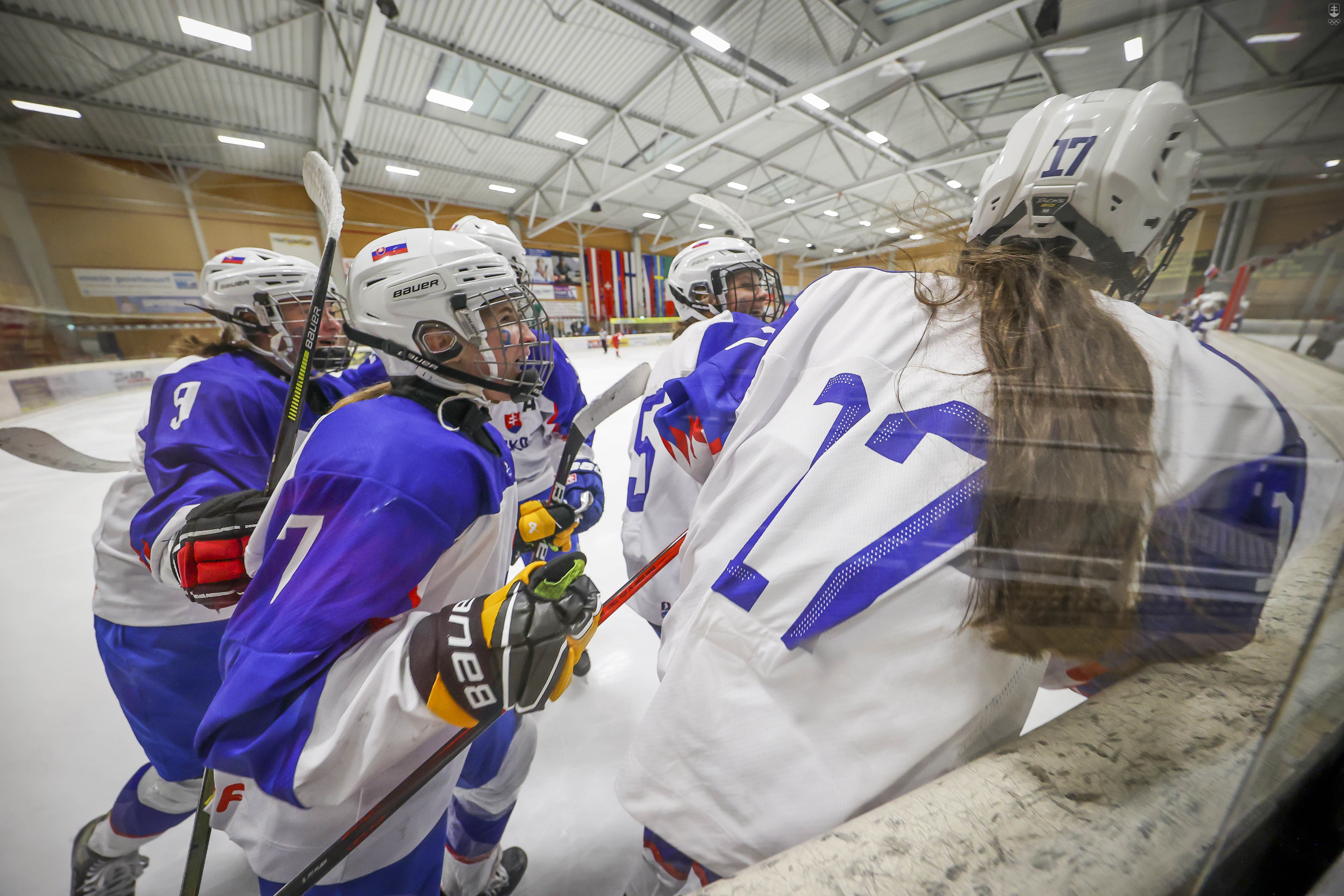 Finále hokejového turnaja dievčat na EYOF 2023 medzi Slovenskom a Českom