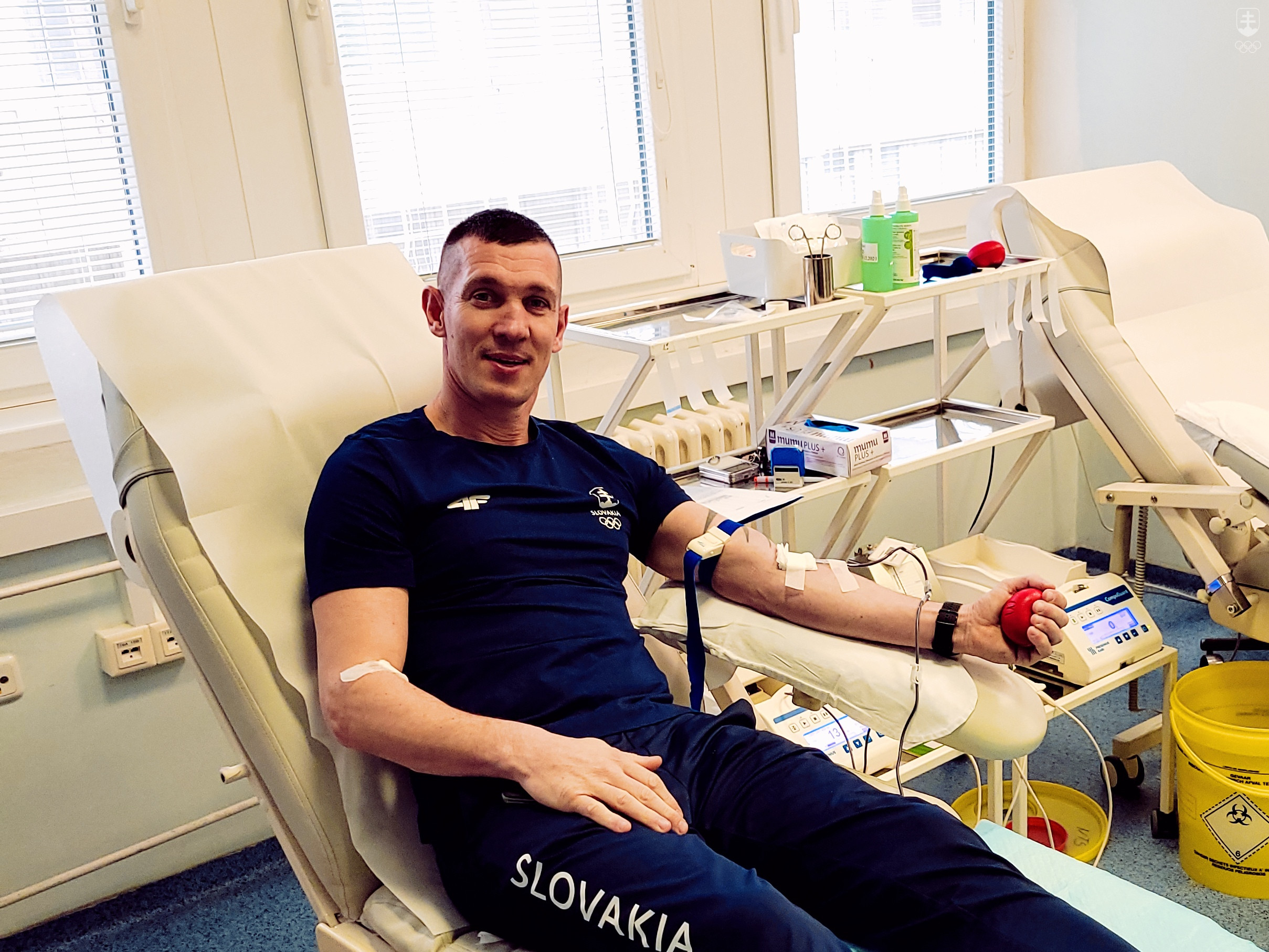 Do projektu Olympijská kvapka krvi sa zapájajú mnohí športovci, jedným z nich je aj boxer Tomi Kid Kovács. 