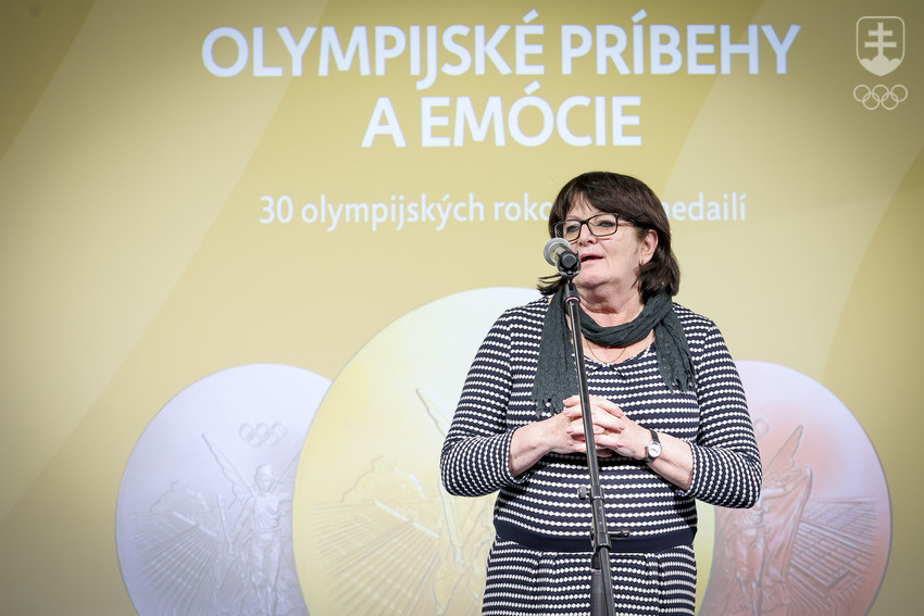 Kurátorka výstavy OLYMPIJSKÉ PRÍBEHY A EMÓCIE Zdenka Letenayová.