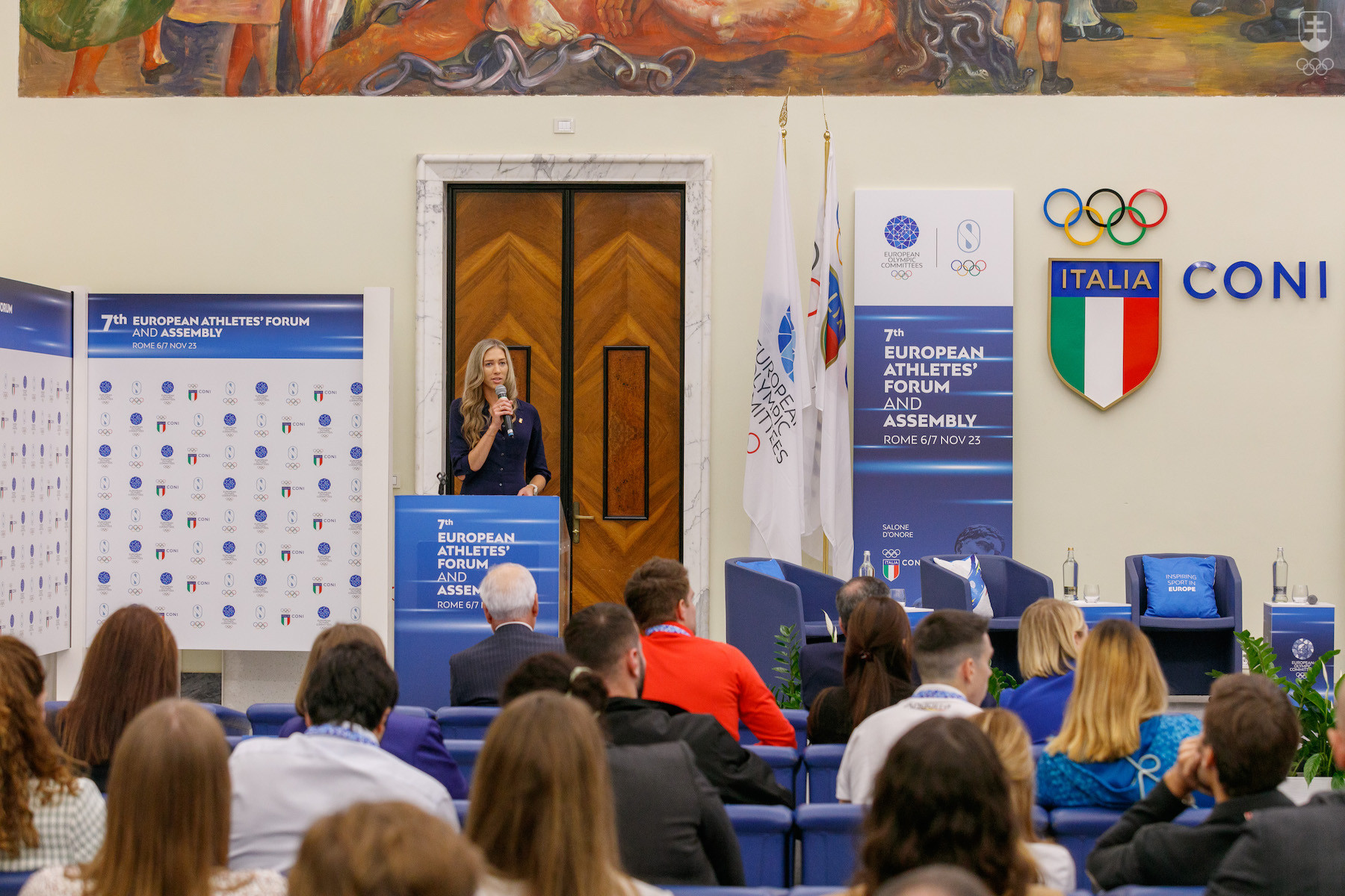 Alexandra Miškovská počas prezentácie na Európskom fóre športovcov v Ríme. 