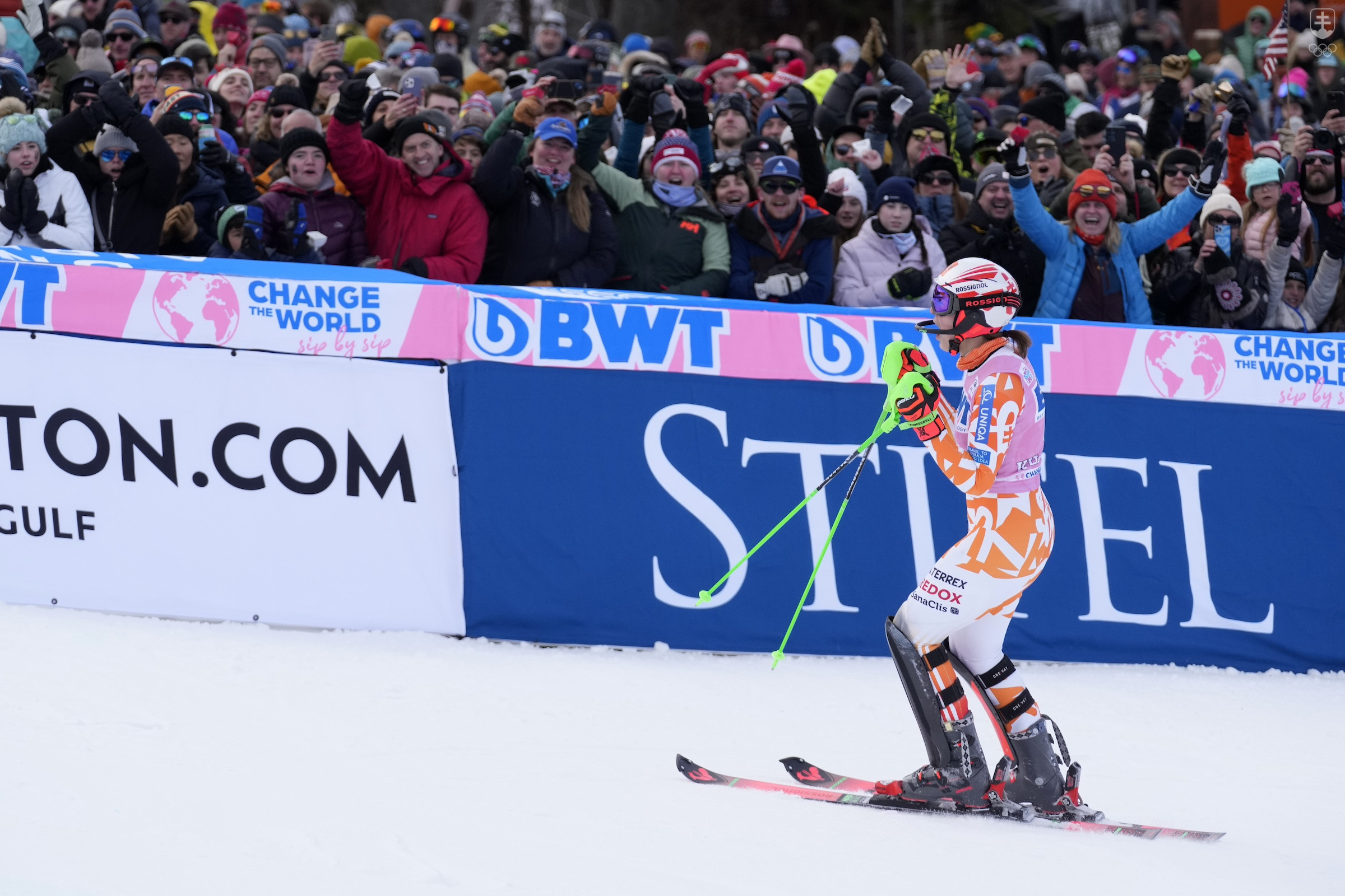 Petra Vlhová reaguje v cieli 2. kola slalomu Svetového pohára v americkom Killingtone.